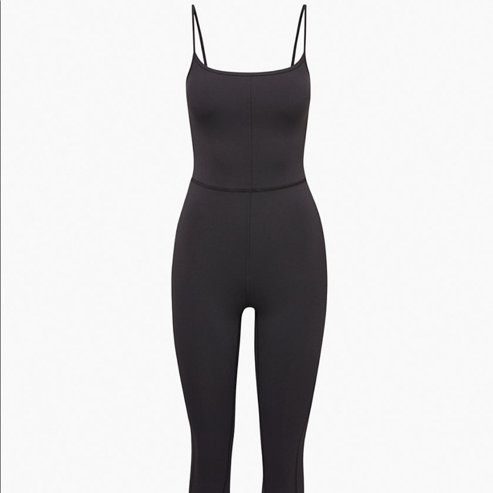 Aritzia Wilfred Free
Black Divinity Jumpsuit size large